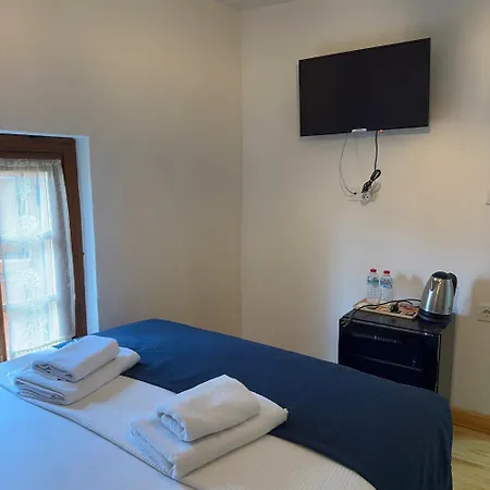 Hera Hotel